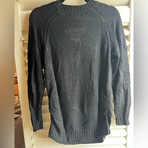 Old Navy Maternity Sweater - Picture 6 of 7